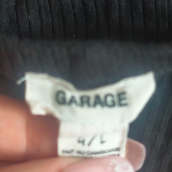 Black top, open back - Picture 3 of 3